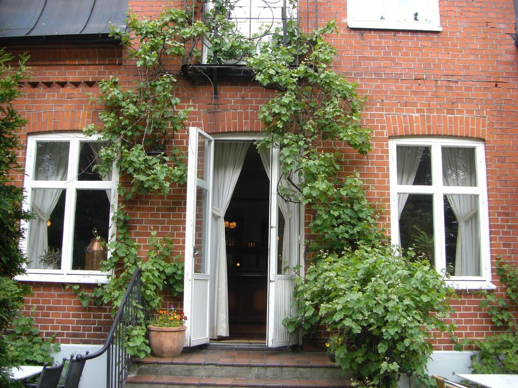 Hotel Kastanjelund Yngsjö Exterior foto